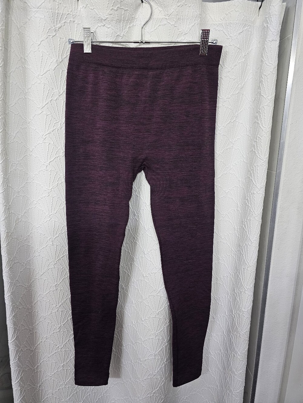 Women's Large (12/14) Maroon & Black Pull On Fleece Lined Time & Tru Leggings